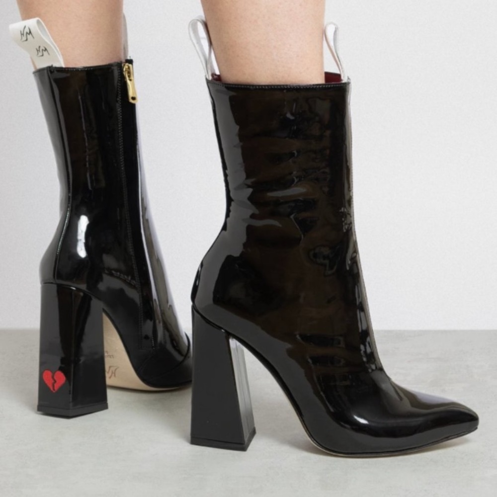 Havva Mustafa boots size 9